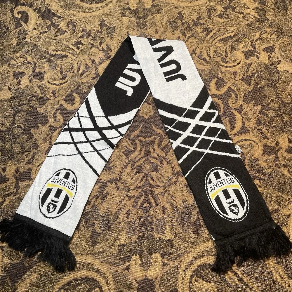 Juventus Soccer Football Scarf Licensed New White Black Double Sided New